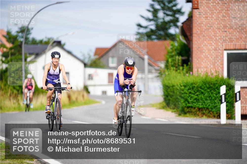 31.08.2025 - Elbe Triathlon Hamburg Michael Burmester http://msf.ph/oto/8689531 31.08.2025 16:25:14 Radfahren  meine-sportfotos.de
