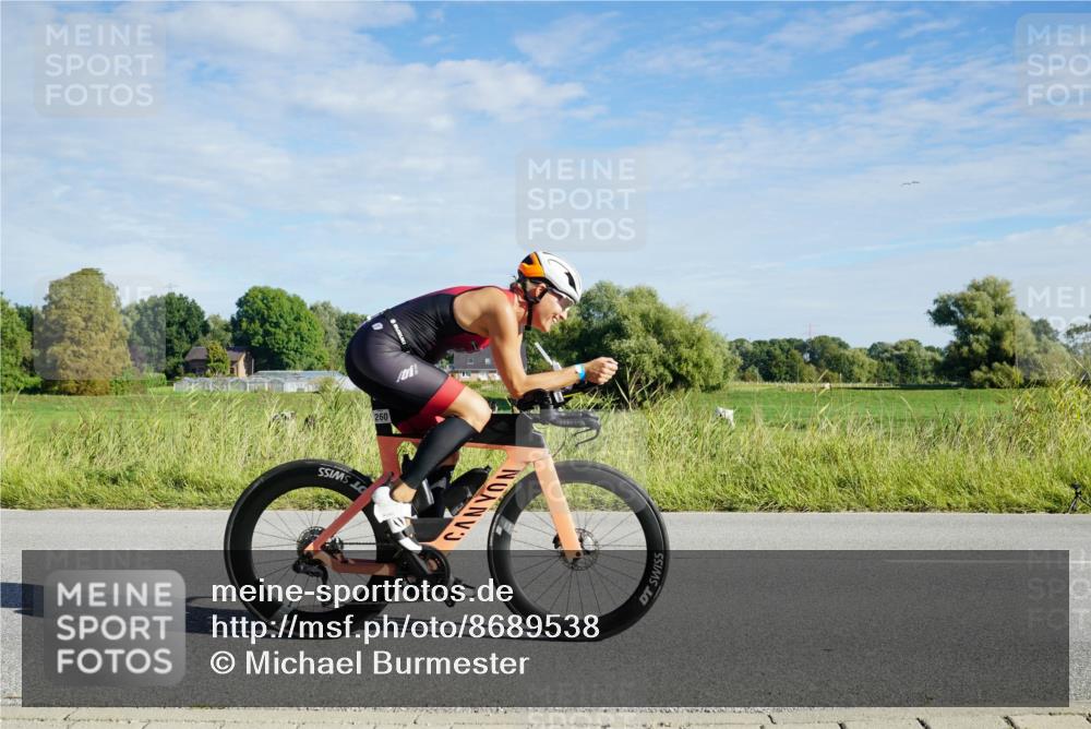 31.08.2025 - Elbe Triathlon Hamburg Michael Burmester http://msf.ph/oto/8689538 31.08.2025 09:24:54 Radfahren 260, 373, 403, 457, 477, 548, 659 meine-sportfotos.de