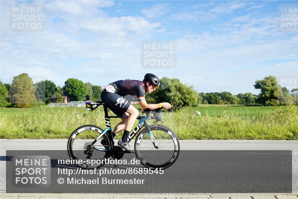 31.08.2025 - Elbe Triathlon Hamburg Michael Burmester http://msf.ph/oto/8689545 31.08.2025 09:25:01 Radfahren 171, 265, 389, 467, 477 meine-sportfotos.de