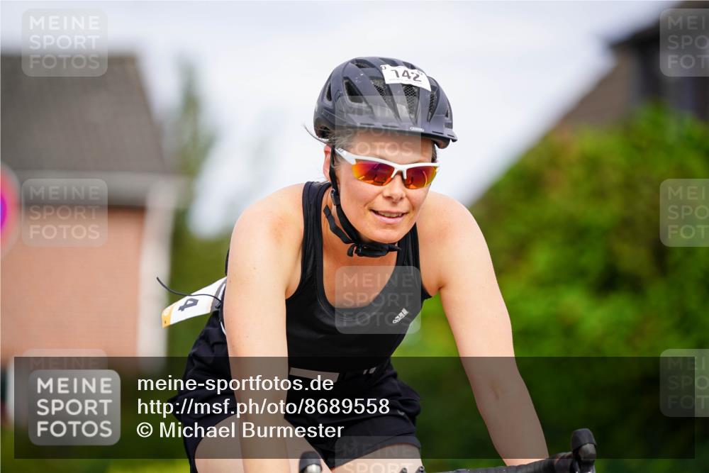 31.08.2025 - Elbe Triathlon Hamburg Michael Burmester http://msf.ph/oto/8689558 31.08.2025 16:27:01 Radfahren  meine-sportfotos.de