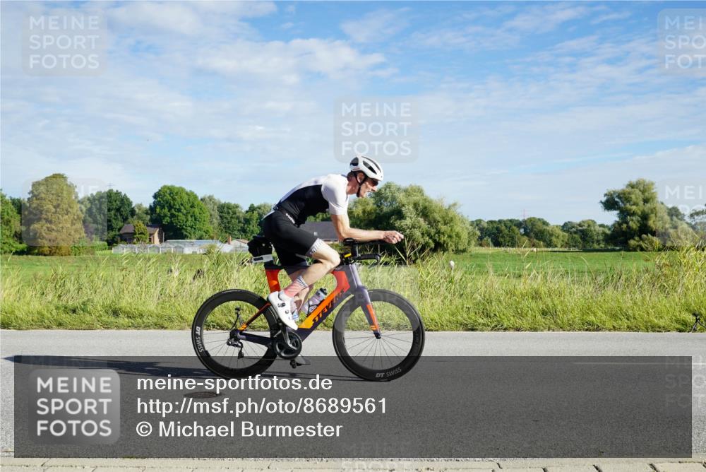 31.08.2025 - Elbe Triathlon Hamburg Michael Burmester http://msf.ph/oto/8689561 31.08.2025 09:25:17 Radfahren 293, 459, 462, 546, 753 meine-sportfotos.de