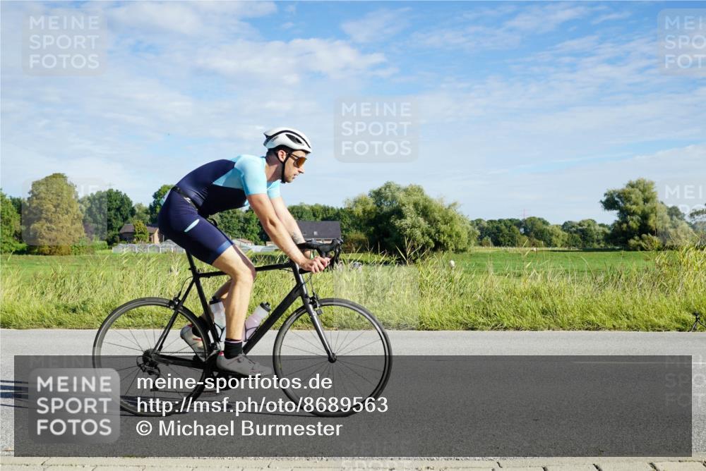 31.08.2025 - Elbe Triathlon Hamburg Michael Burmester http://msf.ph/oto/8689563 31.08.2025 09:25:18 Radfahren 293, 459, 462, 546, 753 meine-sportfotos.de