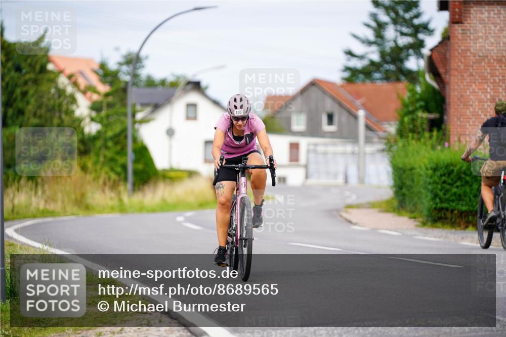 31.08.2025 - Elbe Triathlon Hamburg Michael Burmester http://msf.ph/oto/8689565 31.08.2025 16:28:34 Radfahren  meine-sportfotos.de