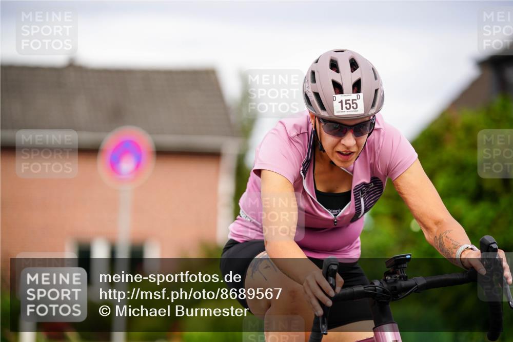 31.08.2025 - Elbe Triathlon Hamburg Michael Burmester http://msf.ph/oto/8689567 31.08.2025 16:28:36 Radfahren  meine-sportfotos.de