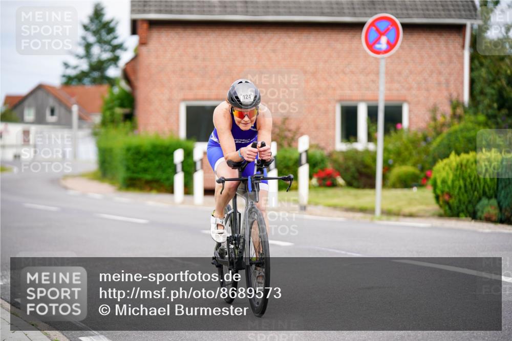 31.08.2025 - Elbe Triathlon Hamburg Michael Burmester http://msf.ph/oto/8689573 31.08.2025 16:29:50 Radfahren  meine-sportfotos.de