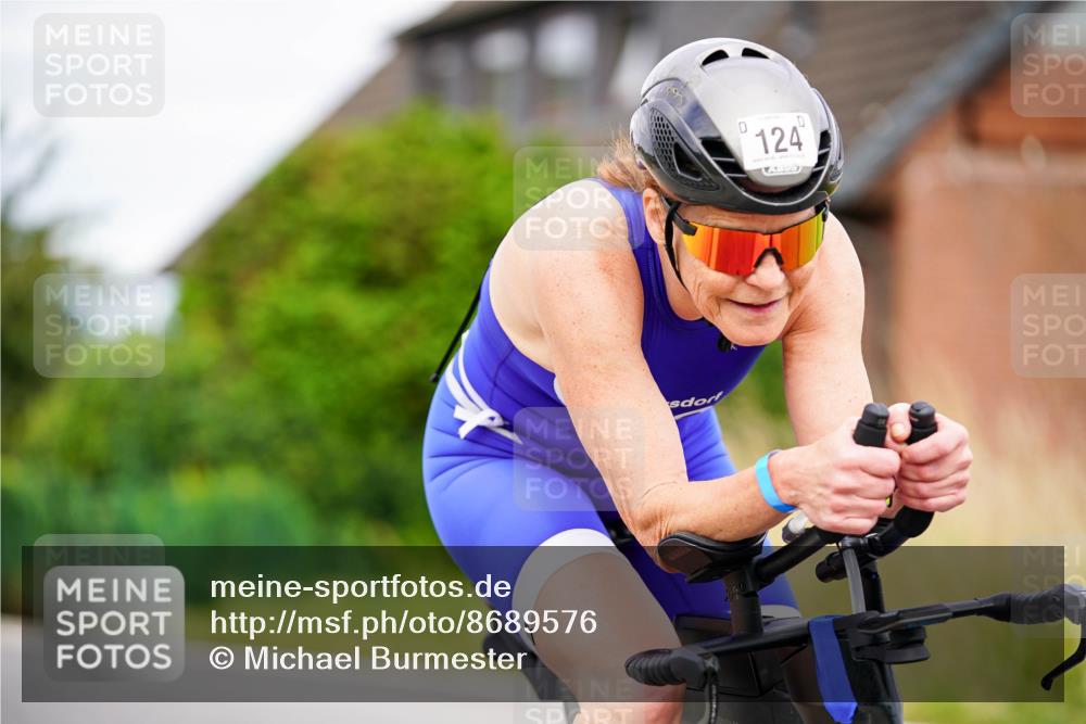 31.08.2025 - Elbe Triathlon Hamburg Michael Burmester http://msf.ph/oto/8689576 31.08.2025 16:29:51 Radfahren  meine-sportfotos.de