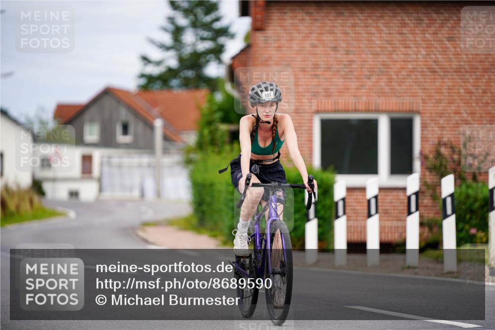 31.08.2025 - Elbe Triathlon Hamburg Michael Burmester http://msf.ph/oto/8689590 31.08.2025 16:31:00 Radfahren  meine-sportfotos.de