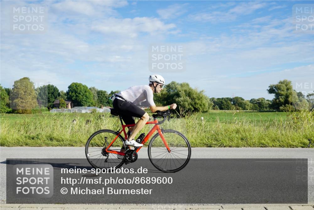 31.08.2025 - Elbe Triathlon Hamburg Michael Burmester http://msf.ph/oto/8689600 31.08.2025 09:25:51 Radfahren 334, 348, 366, 424, 507, 525, 550, 554, 579, 625 meine-sportfotos.de