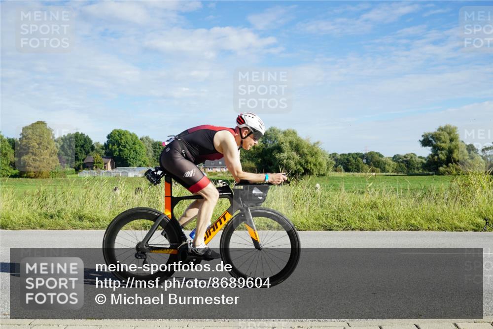 31.08.2025 - Elbe Triathlon Hamburg Michael Burmester http://msf.ph/oto/8689604 31.08.2025 09:25:55 Radfahren 334, 523, 525, 550, 551, 554, 579 meine-sportfotos.de
