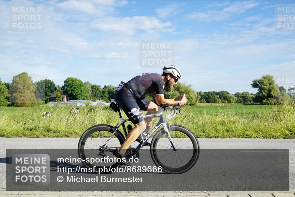 31.08.2025 - Elbe Triathlon Hamburg Michael Burmester http://msf.ph/oto/8689666 31.08.2025 09:26:45 Radfahren 183, 221, 261, 312, 506, 601, 608, 615, 622, 631, 643 meine-sportfotos.de