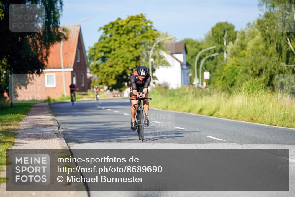31.08.2025 - Elbe Triathlon Hamburg Michael Burmester http://msf.ph/oto/8689690 31.08.2025 08:42:11 Radfahren 215 meine-sportfotos.de