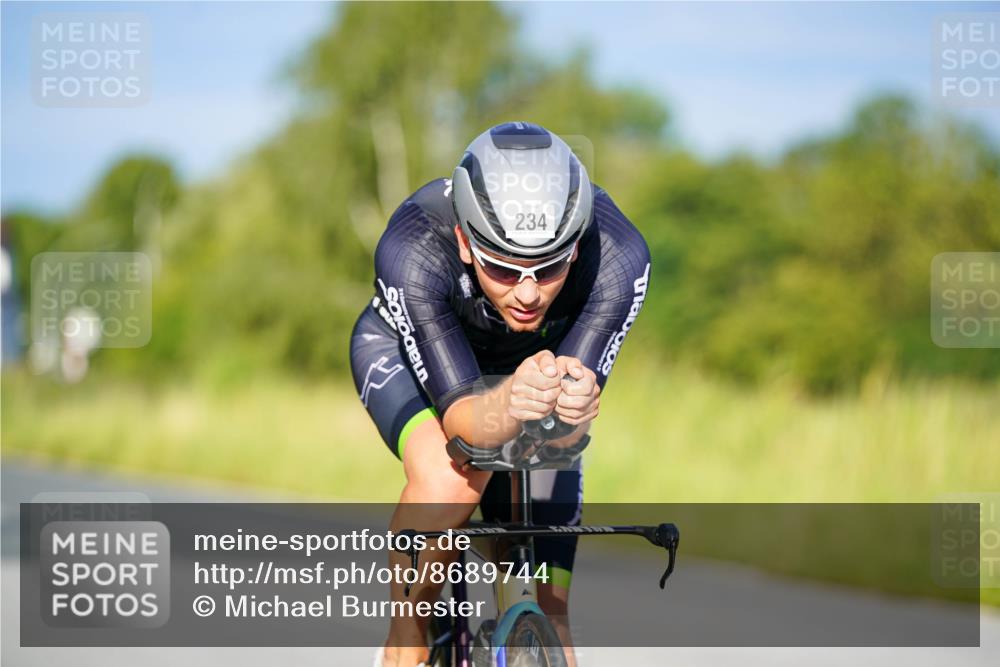 31.08.2025 - Elbe Triathlon Hamburg Michael Burmester http://msf.ph/oto/8689744 31.08.2025 08:42:50 Radfahren 231, 234 meine-sportfotos.de