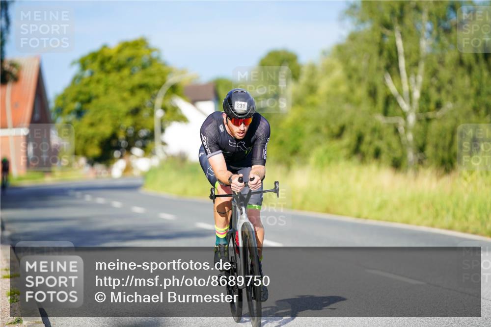 31.08.2025 - Elbe Triathlon Hamburg Michael Burmester http://msf.ph/oto/8689750 31.08.2025 08:42:52 Radfahren 231, 234 meine-sportfotos.de