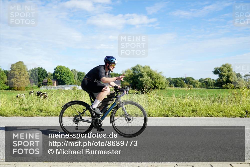 31.08.2025 - Elbe Triathlon Hamburg Michael Burmester http://msf.ph/oto/8689773 31.08.2025 09:28:36 Radfahren 337, 363, 414, 486, 588 meine-sportfotos.de