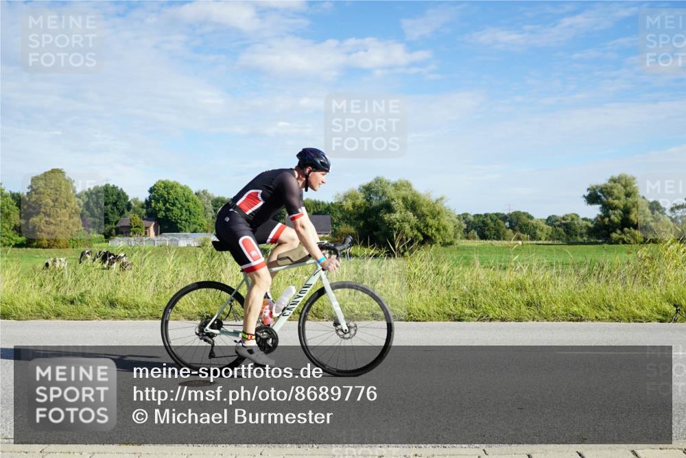 31.08.2025 - Elbe Triathlon Hamburg Michael Burmester http://msf.ph/oto/8689776 31.08.2025 09:28:39 Radfahren 282, 298, 337, 414, 486, 519, 588 meine-sportfotos.de