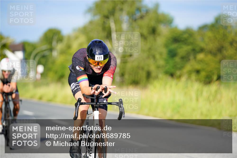 31.08.2025 - Elbe Triathlon Hamburg Michael Burmester http://msf.ph/oto/8689785 31.08.2025 08:43:52 Radfahren 177, 198, 199, 216 meine-sportfotos.de