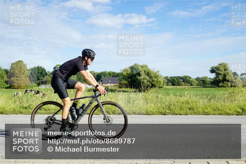 31.08.2025 - Elbe Triathlon Hamburg Michael Burmester http://msf.ph/oto/8689787 31.08.2025 09:28:47 Radfahren 249, 274, 282, 298, 361, 466, 519, 715, 723 meine-sportfotos.de