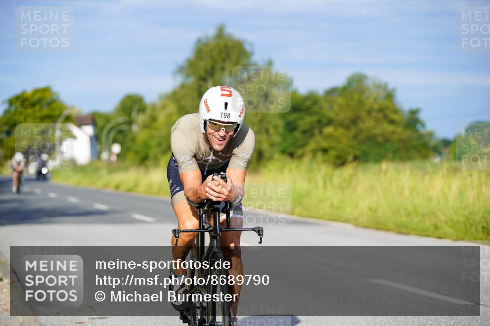 31.08.2025 - Elbe Triathlon Hamburg Michael Burmester http://msf.ph/oto/8689790 31.08.2025 08:43:53 Radfahren 177, 198, 199, 216 meine-sportfotos.de
