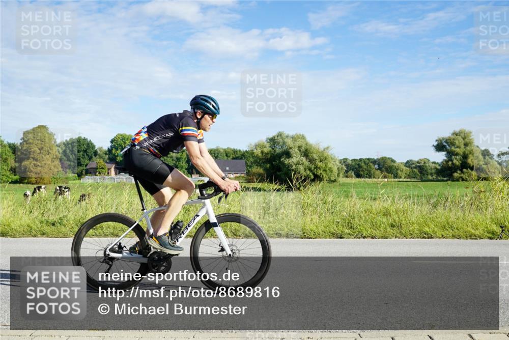 31.08.2025 - Elbe Triathlon Hamburg Michael Burmester http://msf.ph/oto/8689816 31.08.2025 09:29:19 Radfahren 357, 566, 770 meine-sportfotos.de