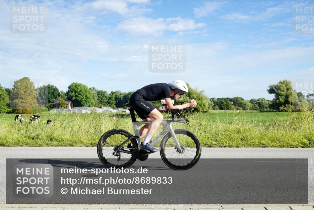 31.08.2025 - Elbe Triathlon Hamburg Michael Burmester http://msf.ph/oto/8689833 31.08.2025 09:29:42 Radfahren 286, 393, 598 meine-sportfotos.de
