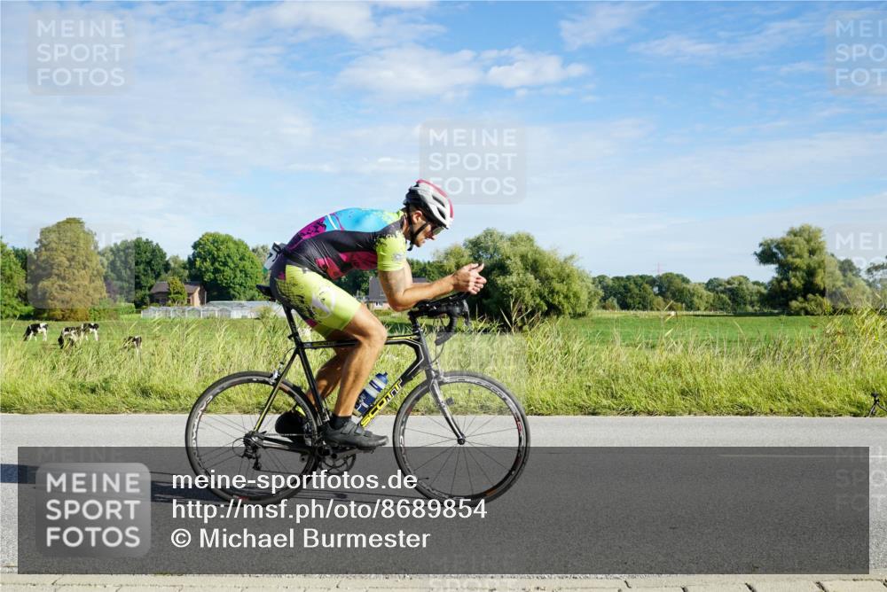 31.08.2025 - Elbe Triathlon Hamburg Michael Burmester http://msf.ph/oto/8689854 31.08.2025 09:30:11 Radfahren 213, 427, 431, 527, 613, 617 meine-sportfotos.de