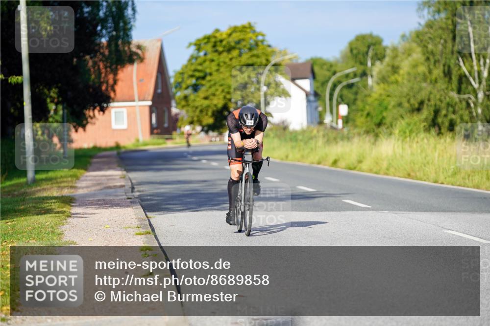 31.08.2025 - Elbe Triathlon Hamburg Michael Burmester http://msf.ph/oto/8689858 31.08.2025 08:45:25 Radfahren 212 meine-sportfotos.de