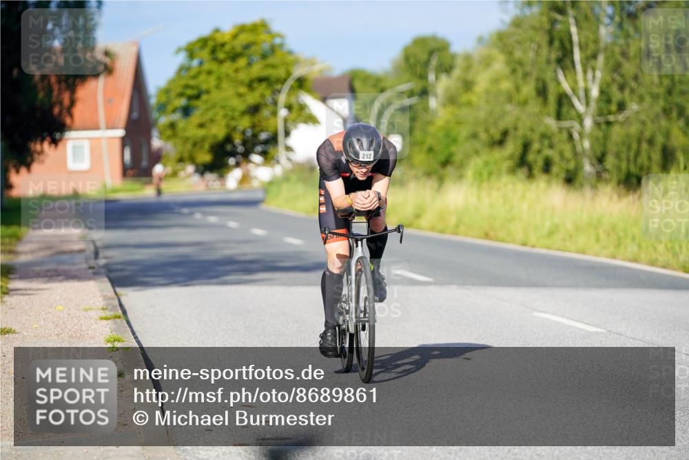 31.08.2025 - Elbe Triathlon Hamburg Michael Burmester http://msf.ph/oto/8689861 31.08.2025 08:45:26 Radfahren 212 meine-sportfotos.de