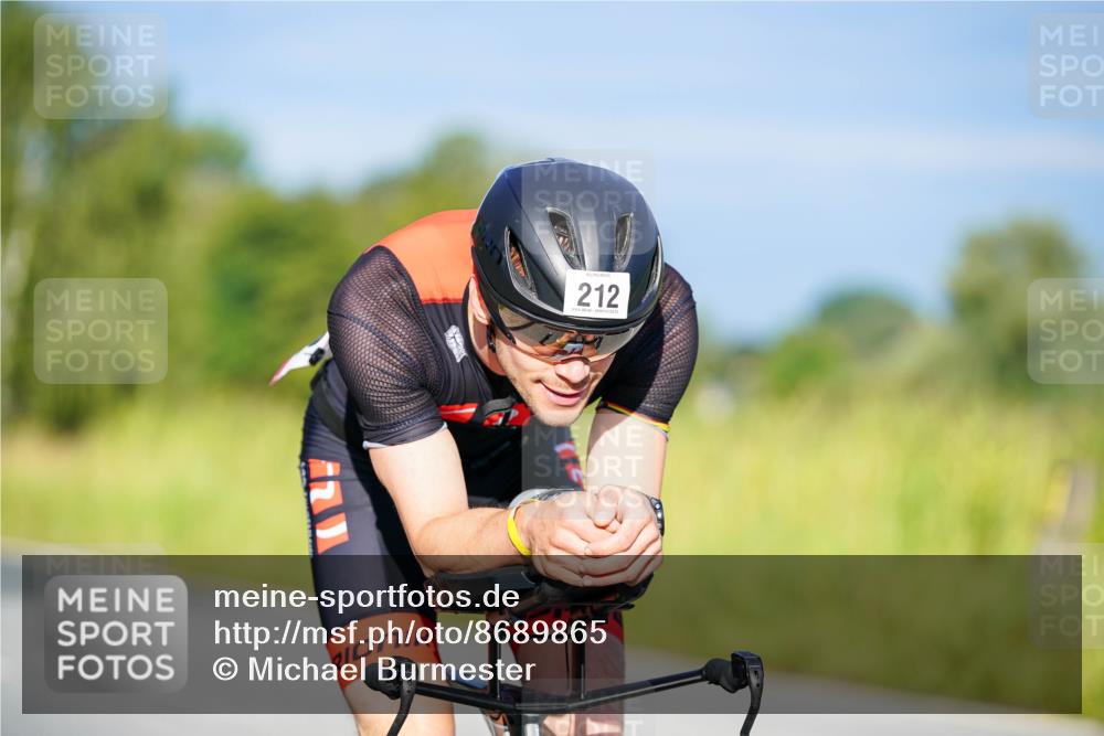 31.08.2025 - Elbe Triathlon Hamburg Michael Burmester http://msf.ph/oto/8689865 31.08.2025 08:45:27 Radfahren 212 meine-sportfotos.de
