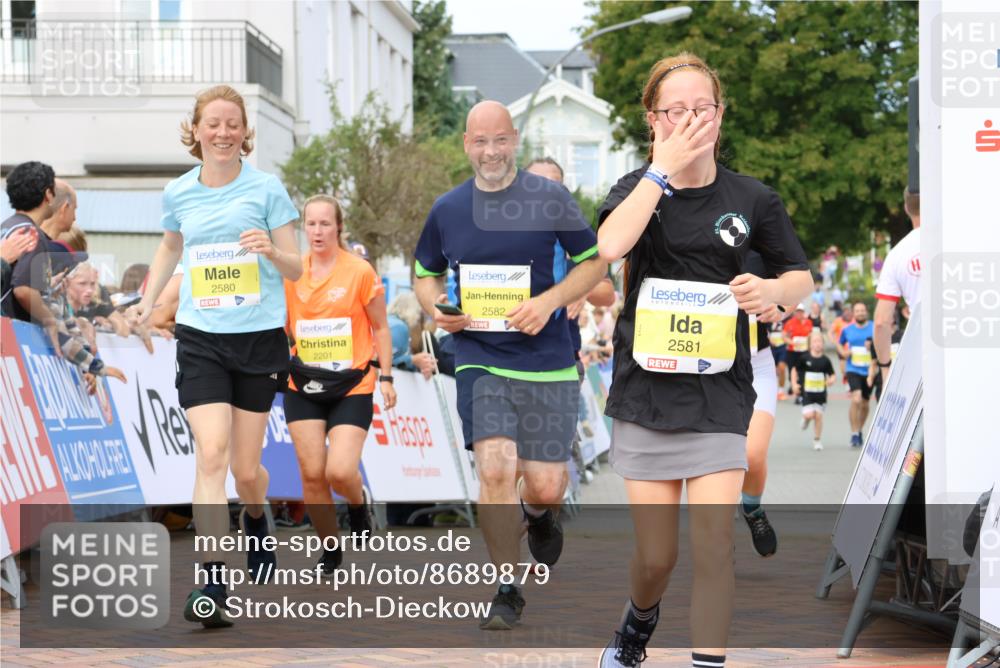 31.08.2025 - 21. Blankeneser Heldenlauf Strokosch-Dieckow http://msf.ph/oto/8689879 31.08.2025 10:32:35 Ziel 2490, 2256, 2257, 2644, 2581, 2582, 2580, 2201 meine-sportfotos.de