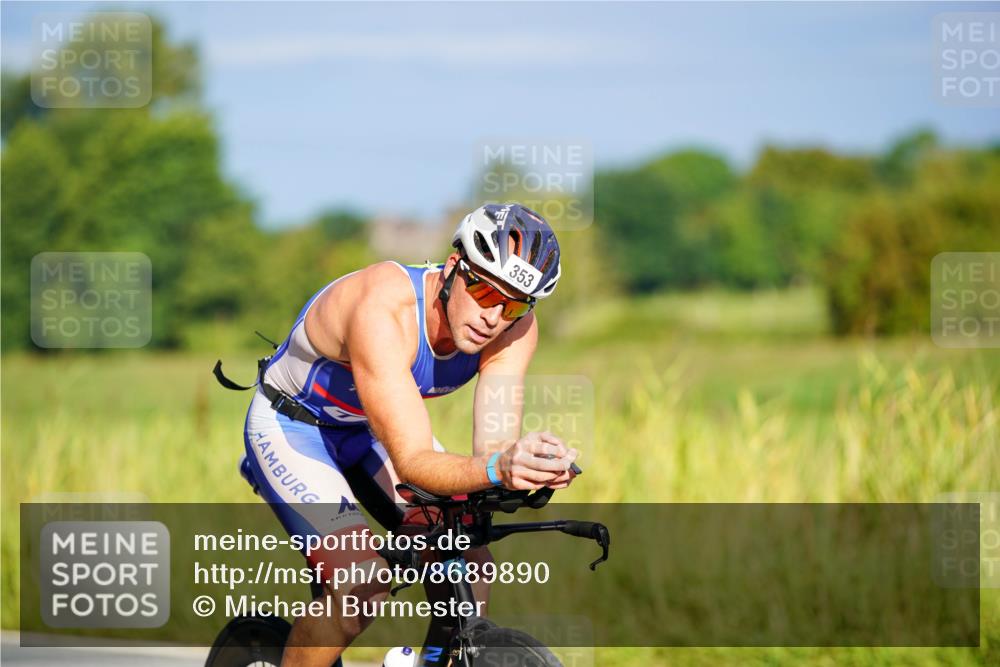 31.08.2025 - Elbe Triathlon Hamburg Michael Burmester http://msf.ph/oto/8689890 31.08.2025 08:46:22 Radfahren 353 meine-sportfotos.de