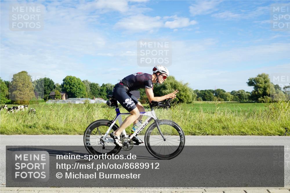 31.08.2025 - Elbe Triathlon Hamburg Michael Burmester http://msf.ph/oto/8689912 31.08.2025 09:30:54 Radfahren 176, 256, 332, 378, 476, 489, 505, 602 meine-sportfotos.de