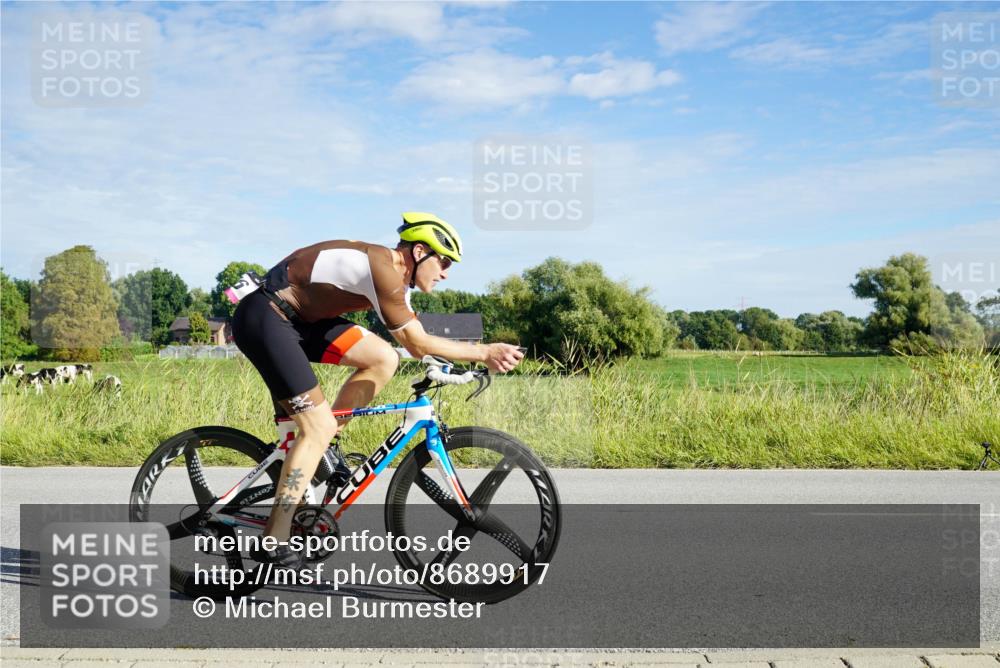 31.08.2025 - Elbe Triathlon Hamburg Michael Burmester http://msf.ph/oto/8689917 31.08.2025 09:30:58 Radfahren 176, 245, 256, 489, 505, 737 meine-sportfotos.de