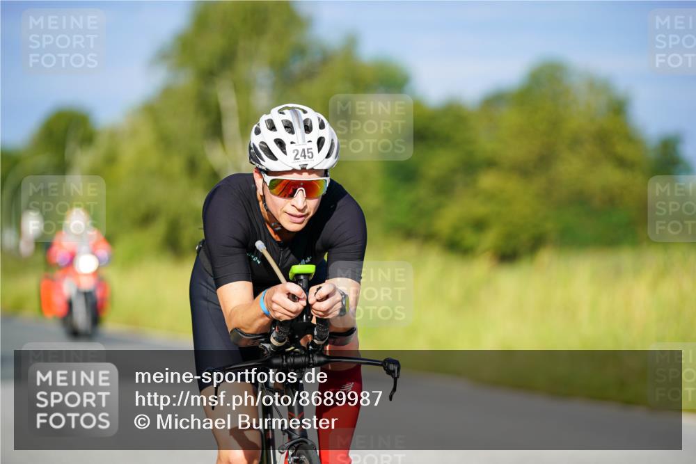 31.08.2025 - Elbe Triathlon Hamburg Michael Burmester http://msf.ph/oto/8689987 31.08.2025 08:49:05 Radfahren 245, 345, 363 meine-sportfotos.de
