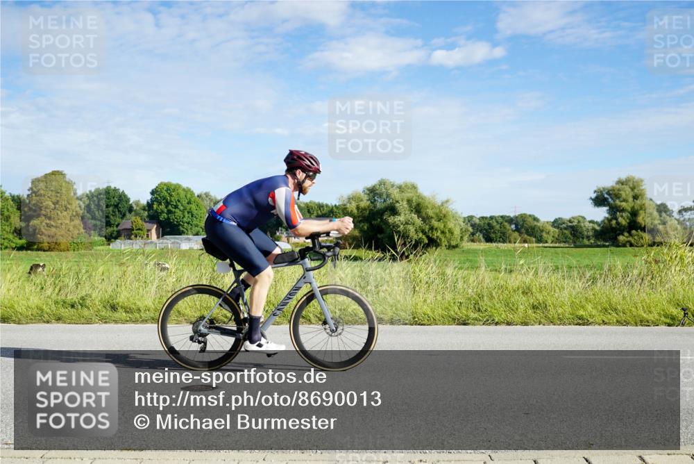 31.08.2025 - Elbe Triathlon Hamburg Michael Burmester http://msf.ph/oto/8690013 31.08.2025 09:32:57 Radfahren 184, 310, 495, 502 meine-sportfotos.de