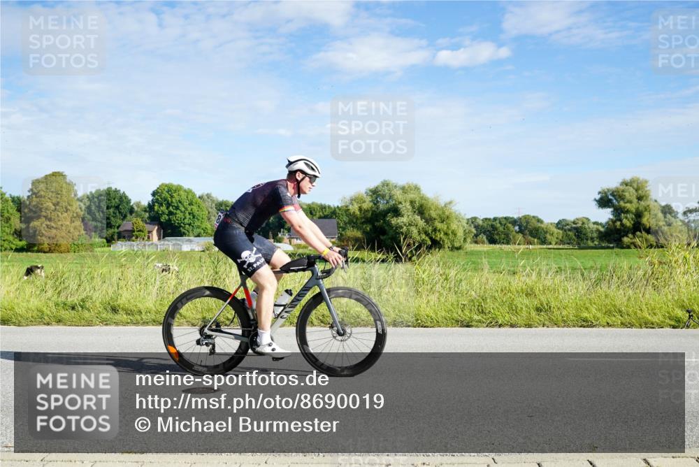 31.08.2025 - Elbe Triathlon Hamburg Michael Burmester http://msf.ph/oto/8690019 31.08.2025 09:33:02 Radfahren 184, 381, 495, 502 meine-sportfotos.de