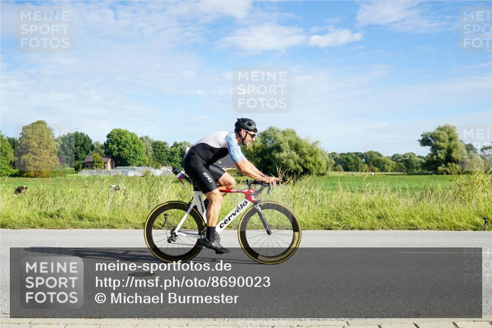 31.08.2025 - Elbe Triathlon Hamburg Michael Burmester http://msf.ph/oto/8690023 31.08.2025 09:33:14 Radfahren 214, 407, 493, 526, 531, 691, 759 meine-sportfotos.de