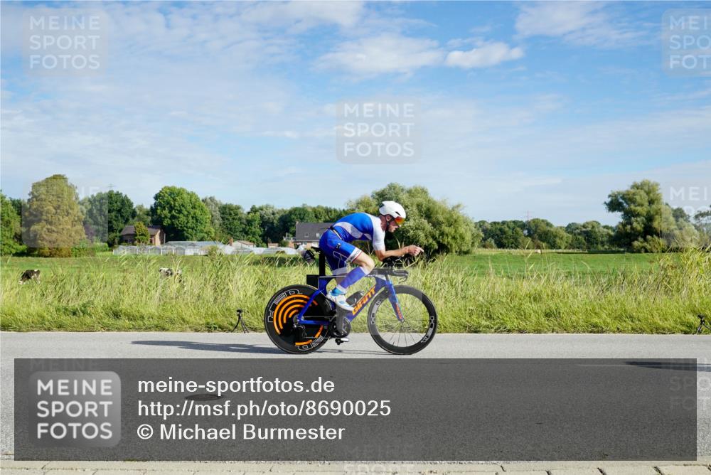 31.08.2025 - Elbe Triathlon Hamburg Michael Burmester http://msf.ph/oto/8690025 31.08.2025 09:33:15 Radfahren 214, 407, 493, 526, 531, 691, 742, 754, 759 meine-sportfotos.de