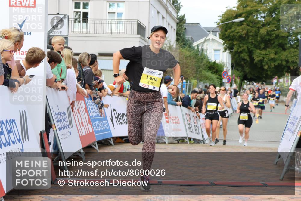 31.08.2025 - 21. Blankeneser Heldenlauf Strokosch-Dieckow http://msf.ph/oto/8690026 31.08.2025 10:32:22 Ziel 2131, 2182, 2627, 2721 meine-sportfotos.de