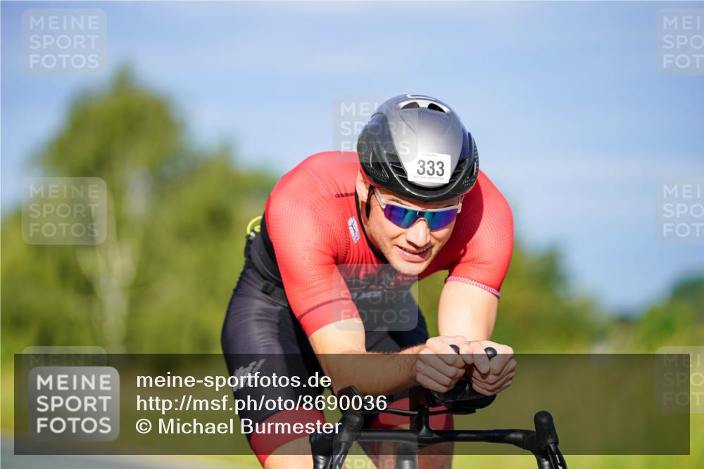 31.08.2025 - Elbe Triathlon Hamburg Michael Burmester http://msf.ph/oto/8690036 31.08.2025 08:49:39 Radfahren 312, 333 meine-sportfotos.de