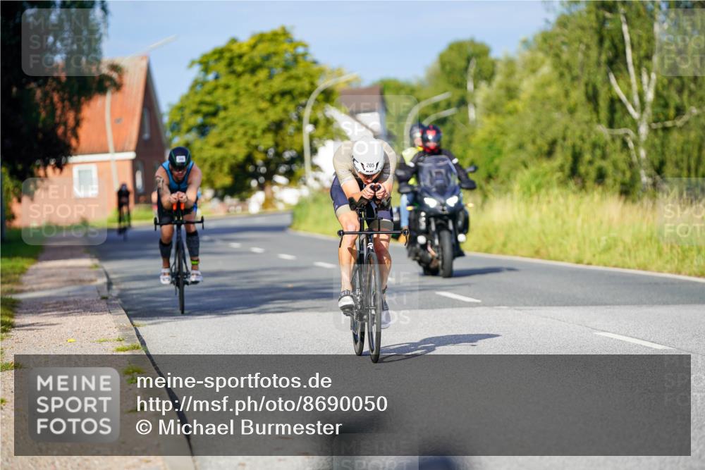 31.08.2025 - Elbe Triathlon Hamburg Michael Burmester http://msf.ph/oto/8690050 31.08.2025 08:50:17 Radfahren 190, 205, 380 meine-sportfotos.de