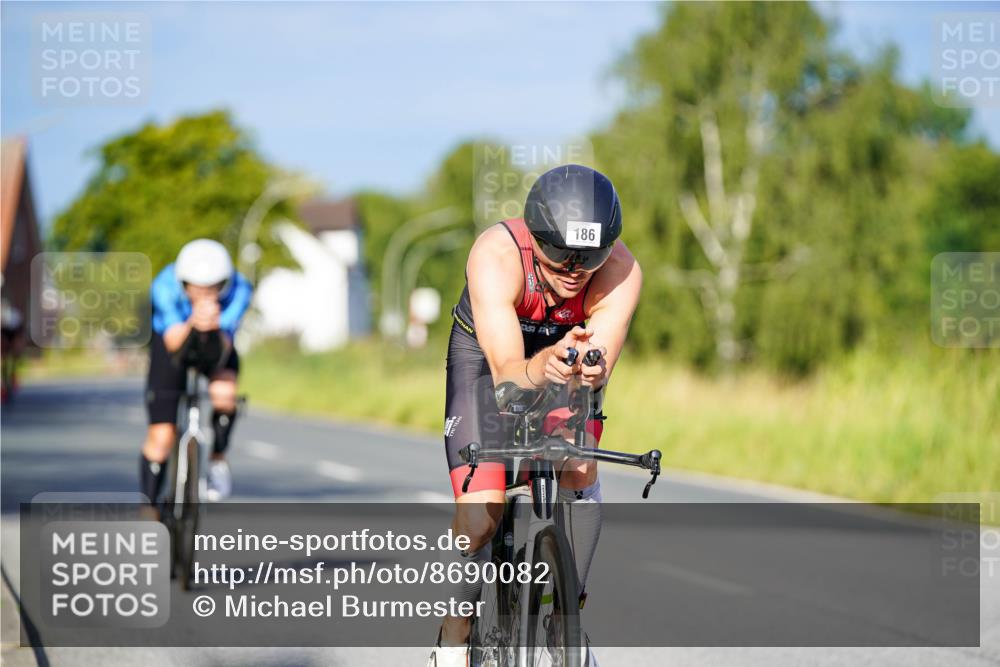 31.08.2025 - Elbe Triathlon Hamburg Michael Burmester http://msf.ph/oto/8690082 31.08.2025 08:50:28 Radfahren 186, 214, 223 meine-sportfotos.de