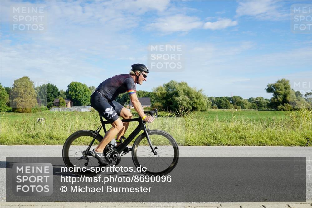 31.08.2025 - Elbe Triathlon Hamburg Michael Burmester http://msf.ph/oto/8690096 31.08.2025 09:34:15 Radfahren 297, 342, 612, 710 meine-sportfotos.de
