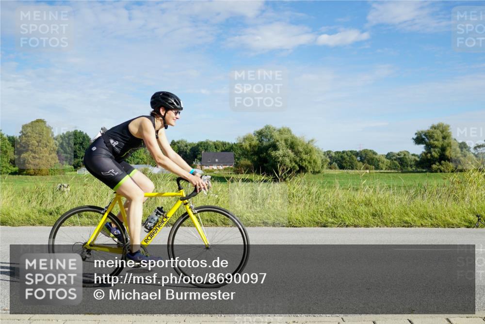 31.08.2025 - Elbe Triathlon Hamburg Michael Burmester http://msf.ph/oto/8690097 31.08.2025 09:34:16 Radfahren 297, 342, 612, 710 meine-sportfotos.de