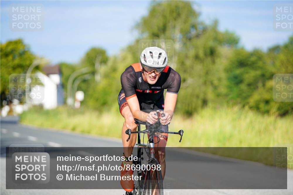 31.08.2025 - Elbe Triathlon Hamburg Michael Burmester http://msf.ph/oto/8690098 31.08.2025 08:50:35 Radfahren 214 meine-sportfotos.de