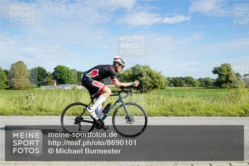 31.08.2025 - Elbe Triathlon Hamburg Michael Burmester http://msf.ph/oto/8690101 31.08.2025 09:34:20 Radfahren 297, 342, 612 meine-sportfotos.de