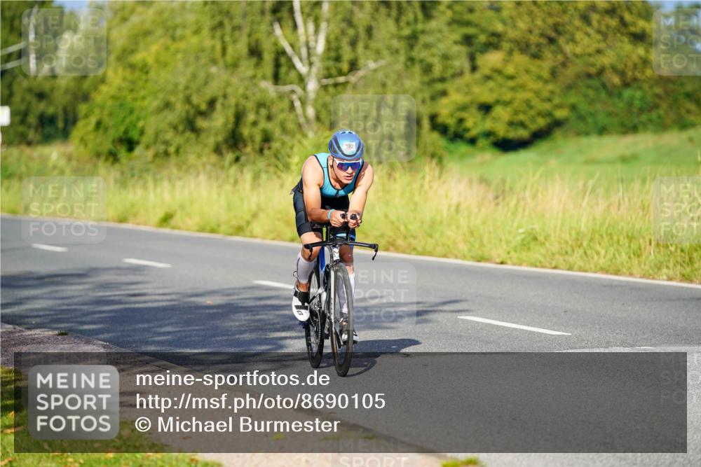 31.08.2025 - Elbe Triathlon Hamburg Michael Burmester http://msf.ph/oto/8690105 31.08.2025 08:51:07 Radfahren 382 meine-sportfotos.de
