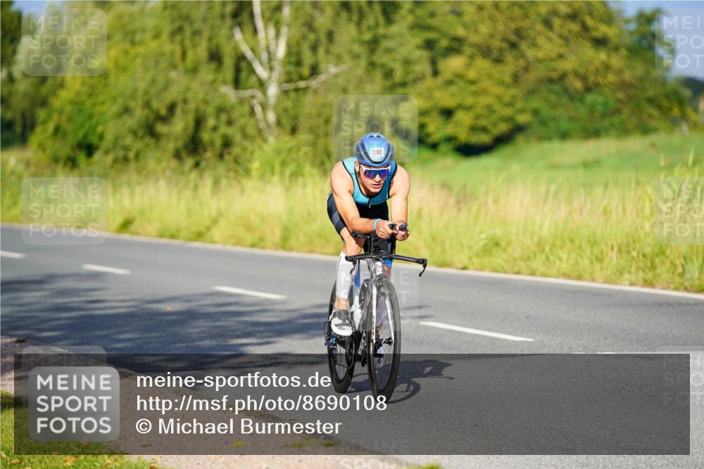 31.08.2025 - Elbe Triathlon Hamburg Michael Burmester http://msf.ph/oto/8690108 31.08.2025 08:51:08 Radfahren 382 meine-sportfotos.de