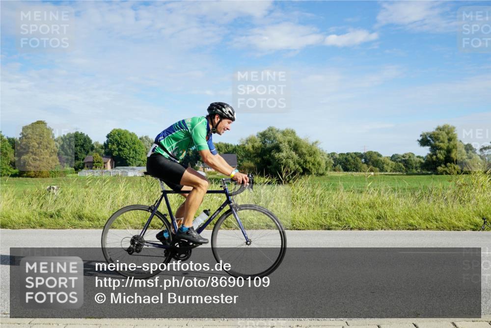 31.08.2025 - Elbe Triathlon Hamburg Michael Burmester http://msf.ph/oto/8690109 31.08.2025 09:34:36 Radfahren 228, 257, 410 meine-sportfotos.de