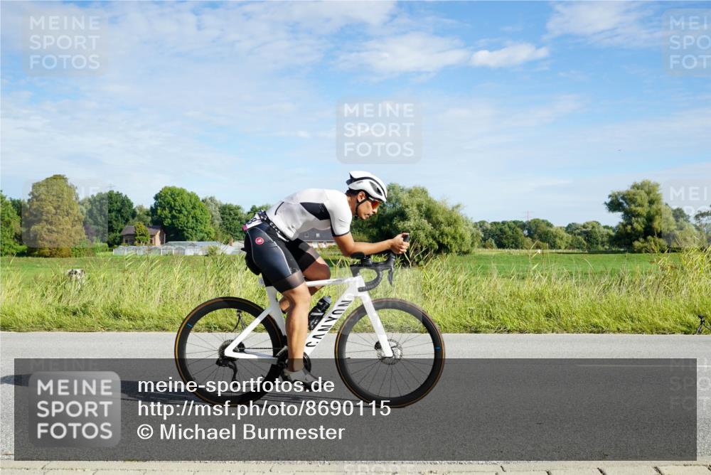 31.08.2025 - Elbe Triathlon Hamburg Michael Burmester http://msf.ph/oto/8690115 31.08.2025 09:34:39 Radfahren 228, 410 meine-sportfotos.de