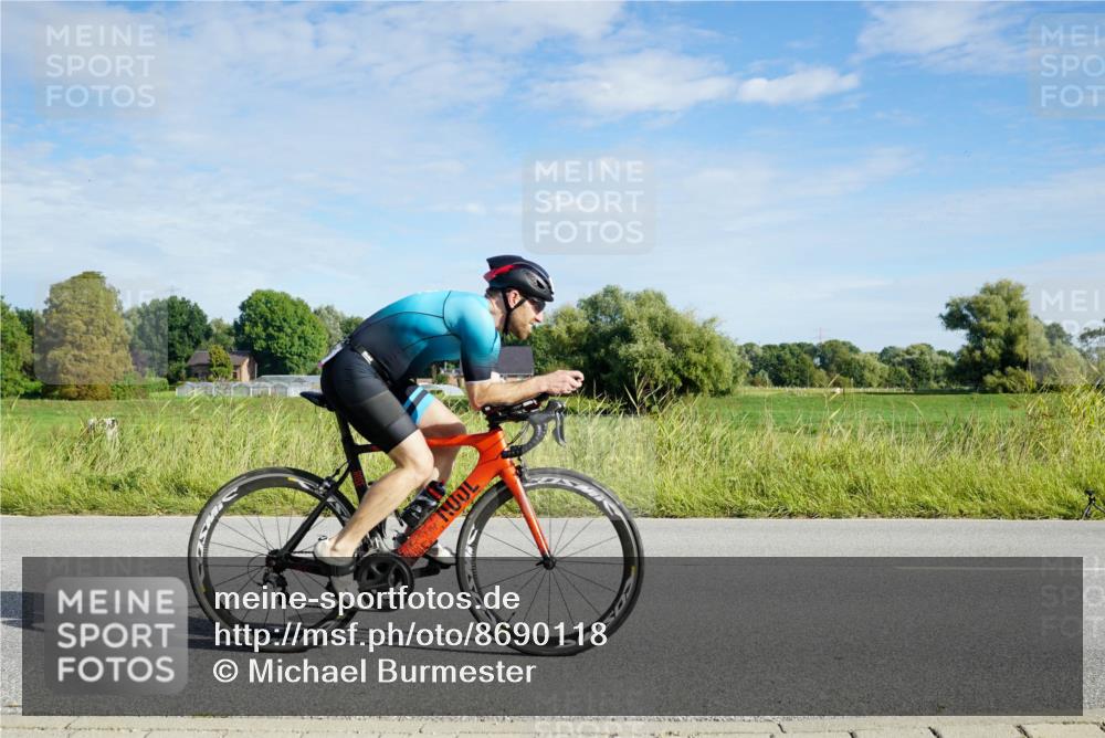 31.08.2025 - Elbe Triathlon Hamburg Michael Burmester http://msf.ph/oto/8690118 31.08.2025 09:34:53 Radfahren 375, 422, 440, 441, 537, 568, 606, 727 meine-sportfotos.de